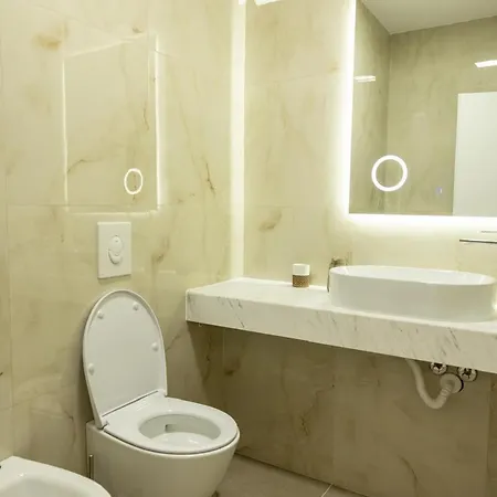 Id-real Villa Golem (Tirana)