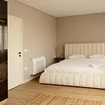 Villa Id-real Golem (Tirana)