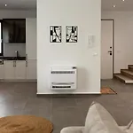Id-real Βίλα *