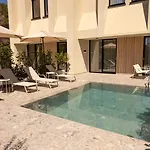 Id-real Villa Golem (Tirana)