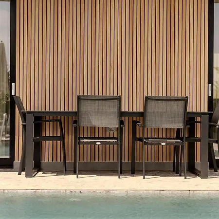 Id-real Golem (Tirana)