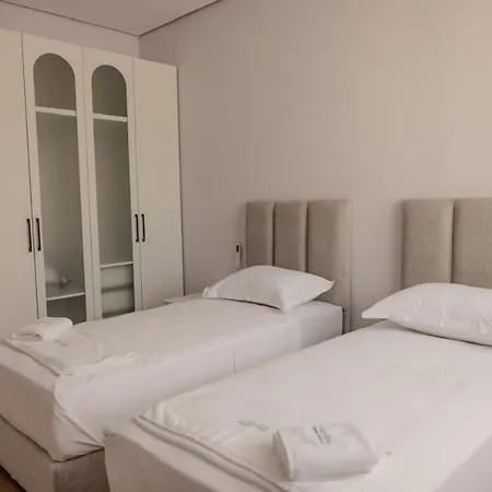 Id-real Willa Golem (Tirana)