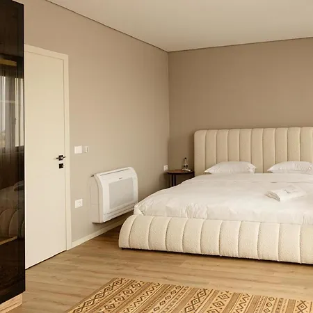 Willa Id-real Golem (Tirana)