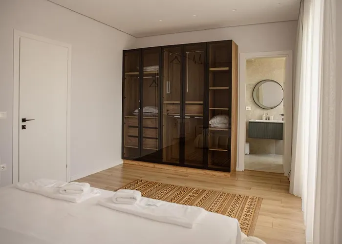 Id-real Villa *